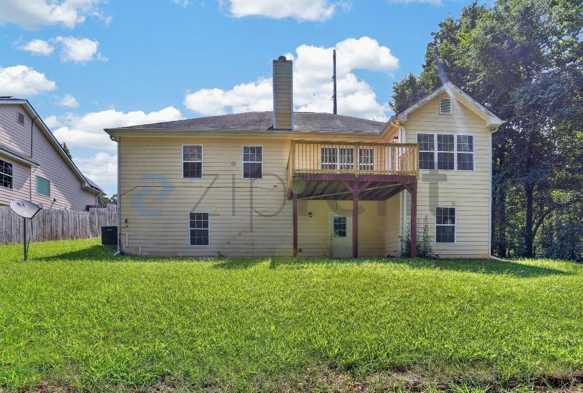 861 Mccart Rd - Photo 5 of 35