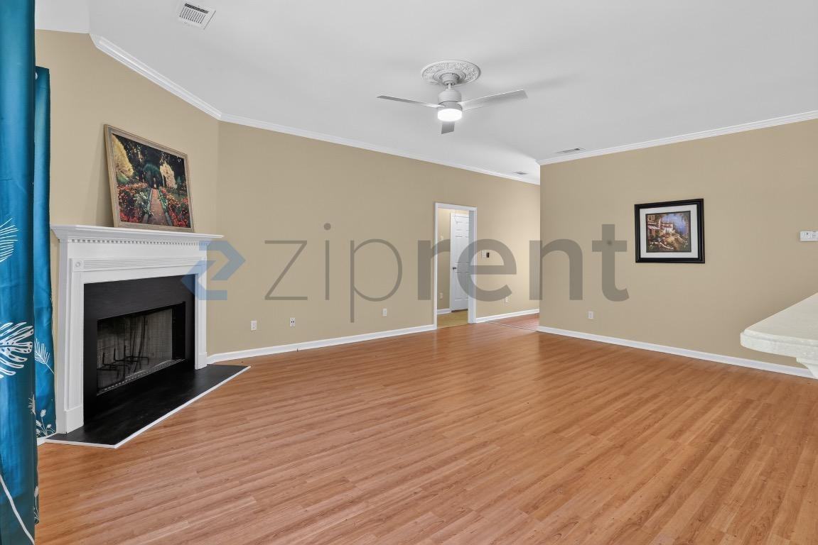 861 Mccart Rd - Photo 7 of 33