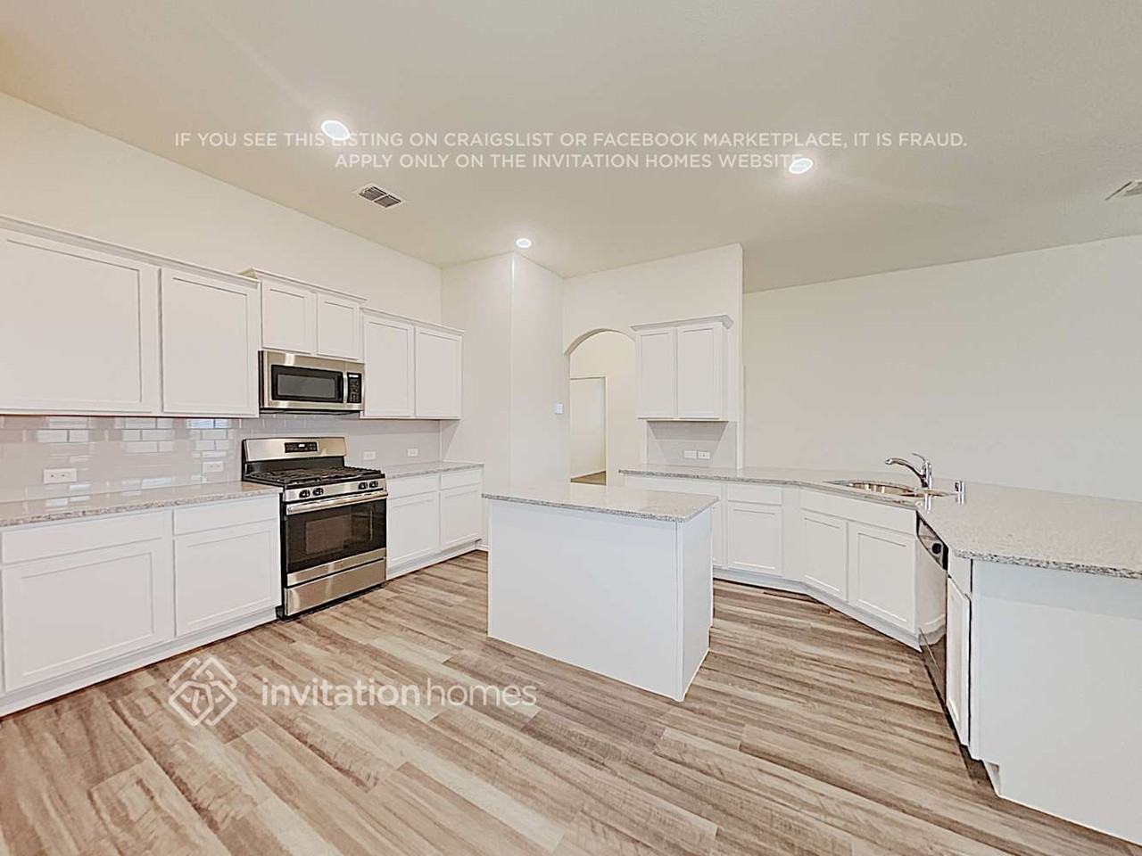14464 Artisan Dr - Photo 5 of 16
