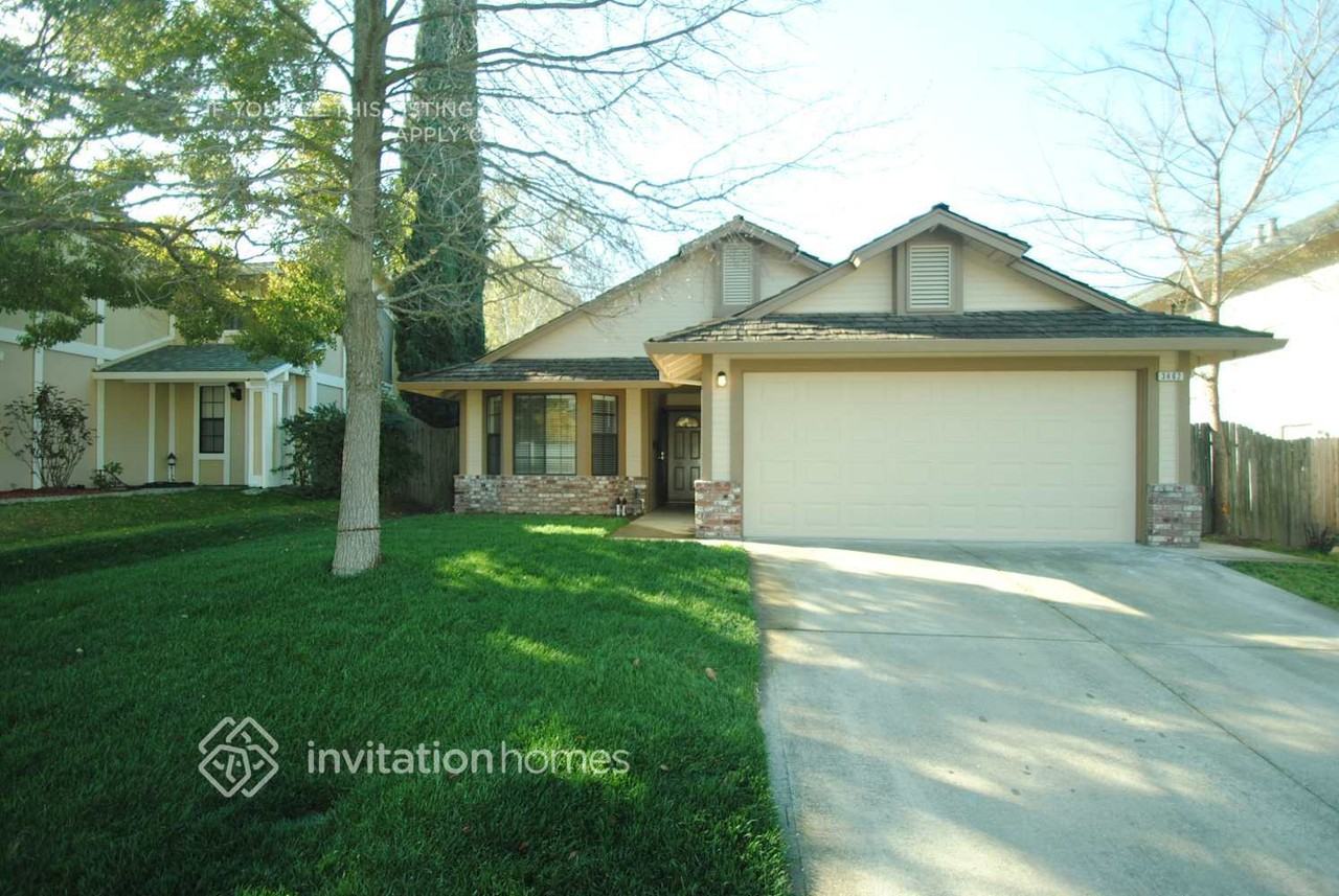 3462 Lowther Way - Photo 3 of 5