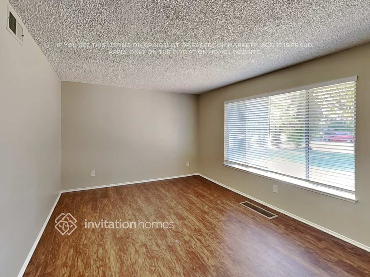 2453 Aramon Dr - Photo 3 of 17