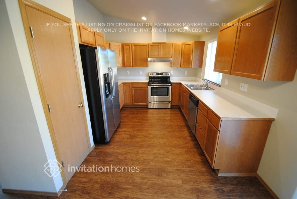 20400 81st Dr Ne - Photo 3 of 8