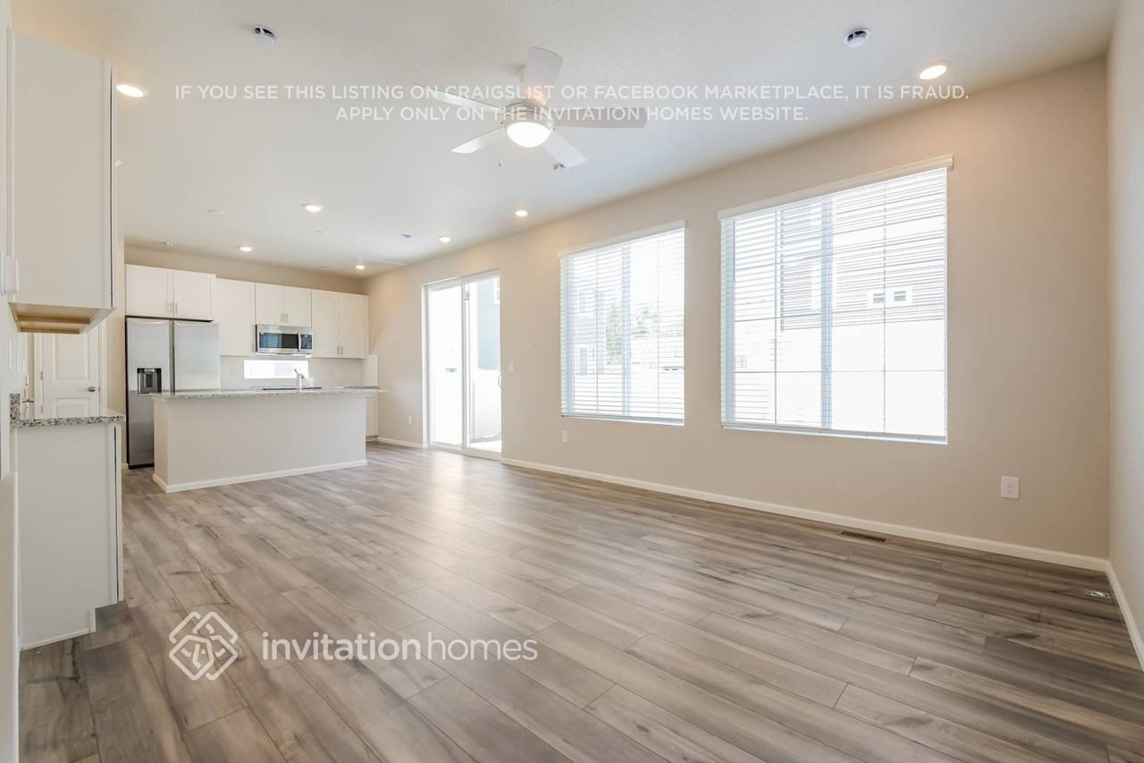 3374 Pearwood Dr - Photo 4 of 18