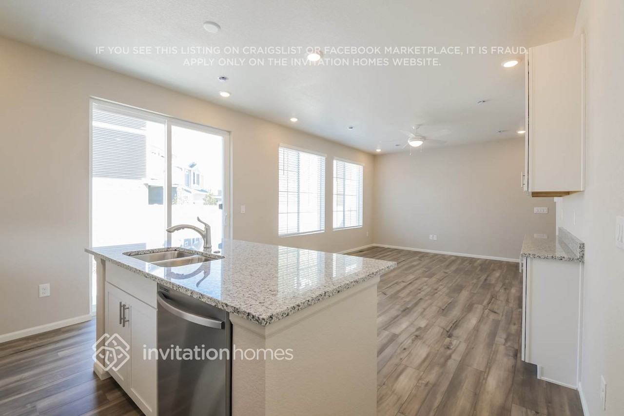 3374 Pearwood Dr - Photo 6 of 18