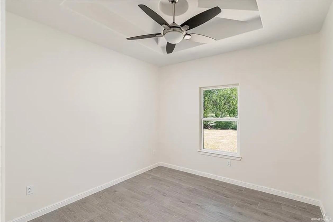 1424 W Franklin Ave #1 - Photo 3 of 12
