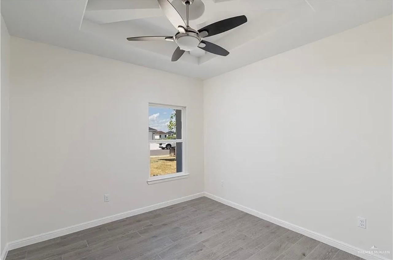 1424 W Franklin Ave #1 - Photo 5 of 12