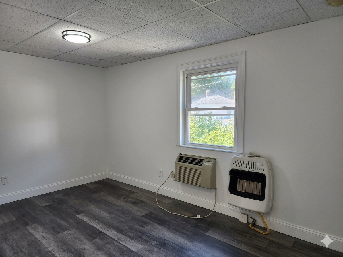 15 Maple Ave #B - Photo 4 of 4