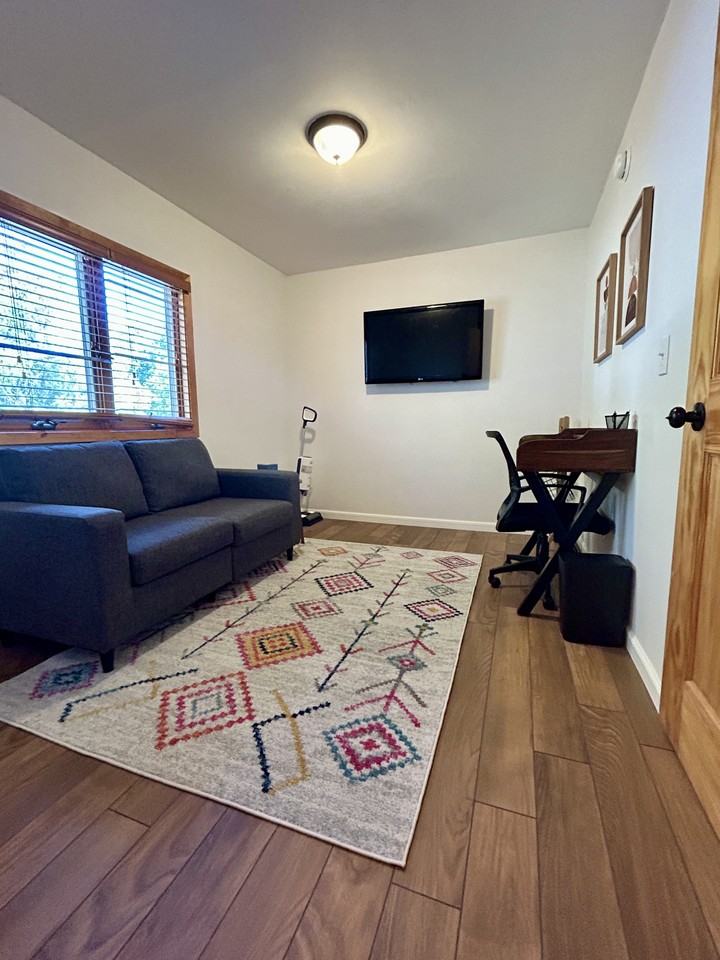 301 1st Ave N #1 - Photo 4 of 10