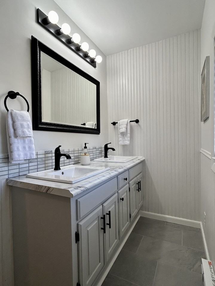301 1st Ave N #1 - Photo 7 of 10
