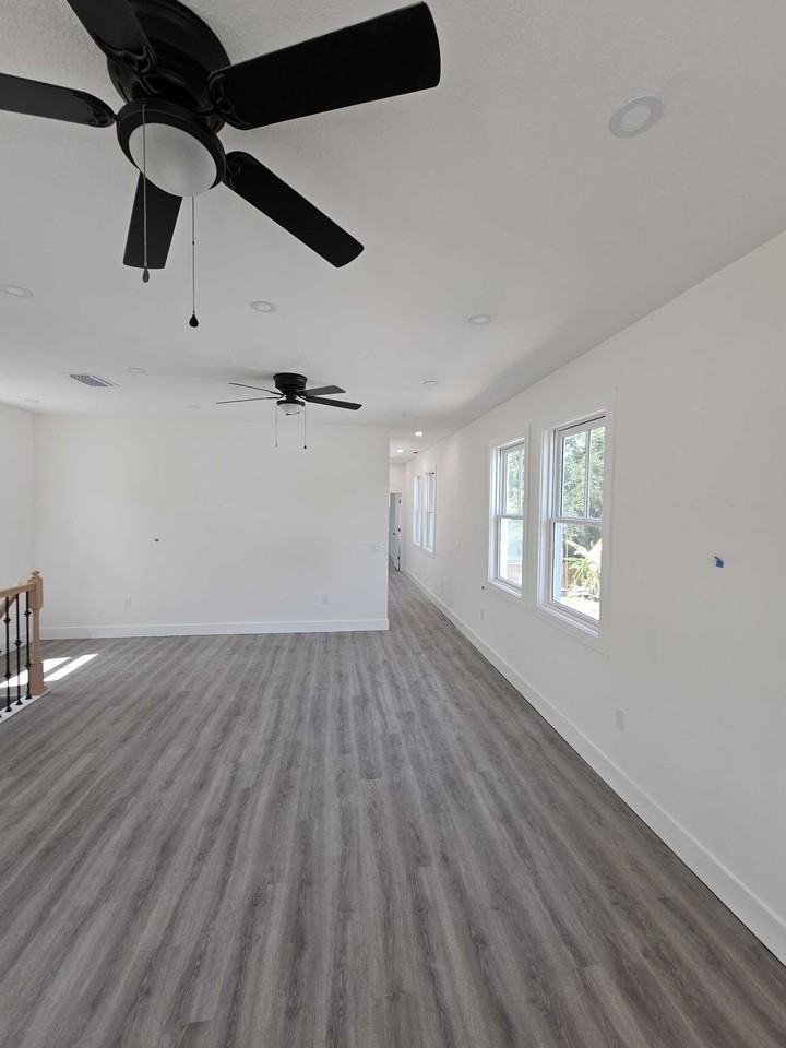 926 East 11th Avenue - Photo 7 of 11