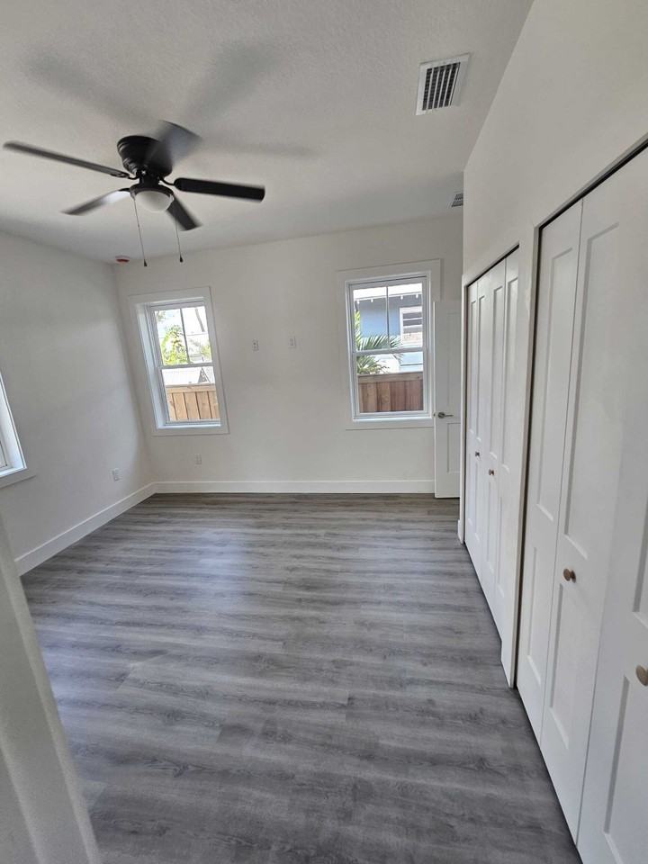 926 East 11th Avenue - Photo 4 of 11