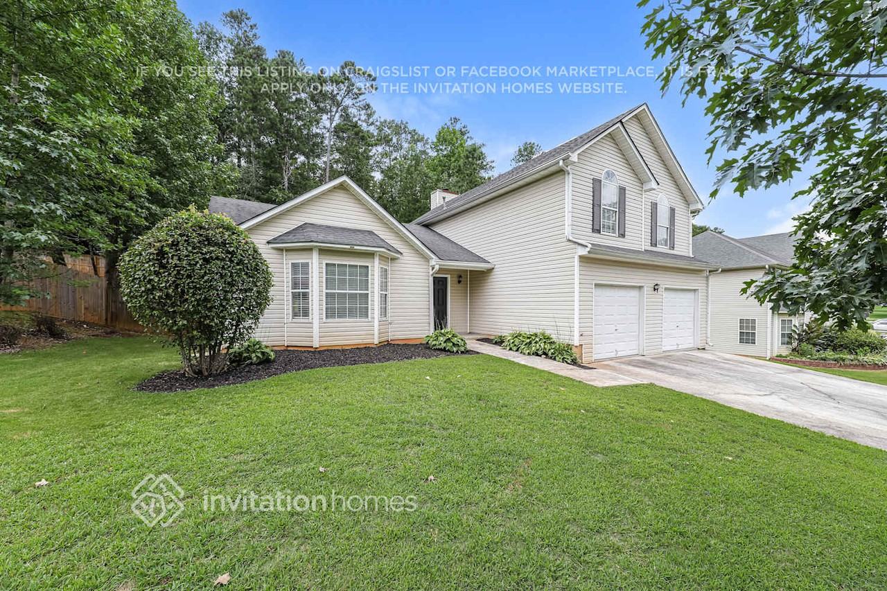 4185 Soaring Dr - Photo 4 of 18