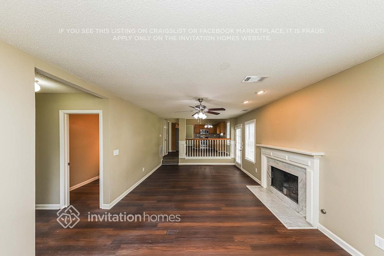 4185 Soaring Dr - Photo 6 of 18