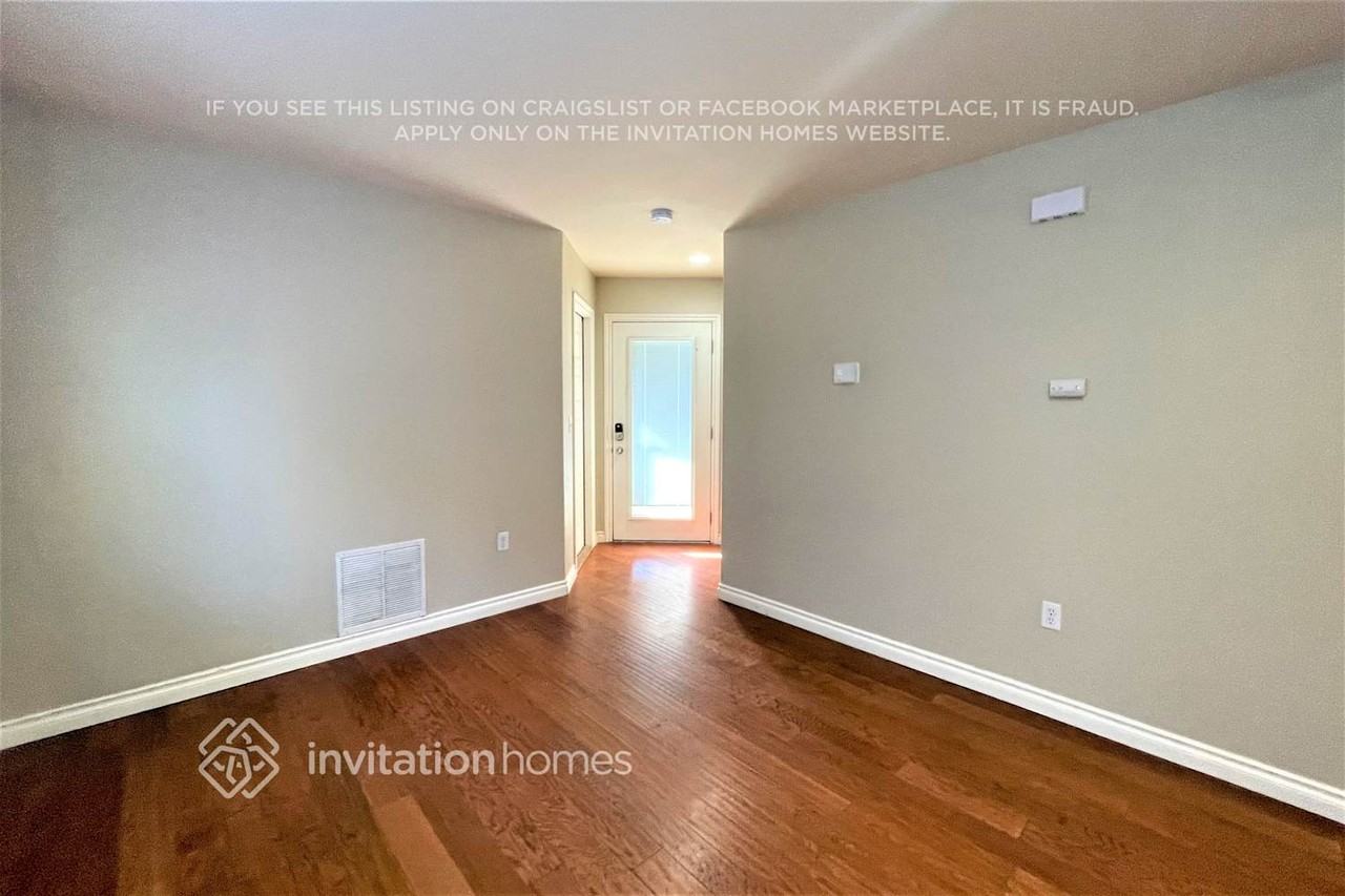 12227 47th Ave S - Photo 2 of 16