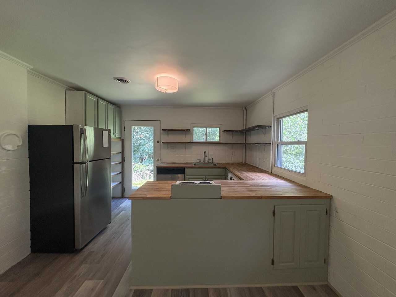 85 Harrison St #1 - Photo 5 of 24
