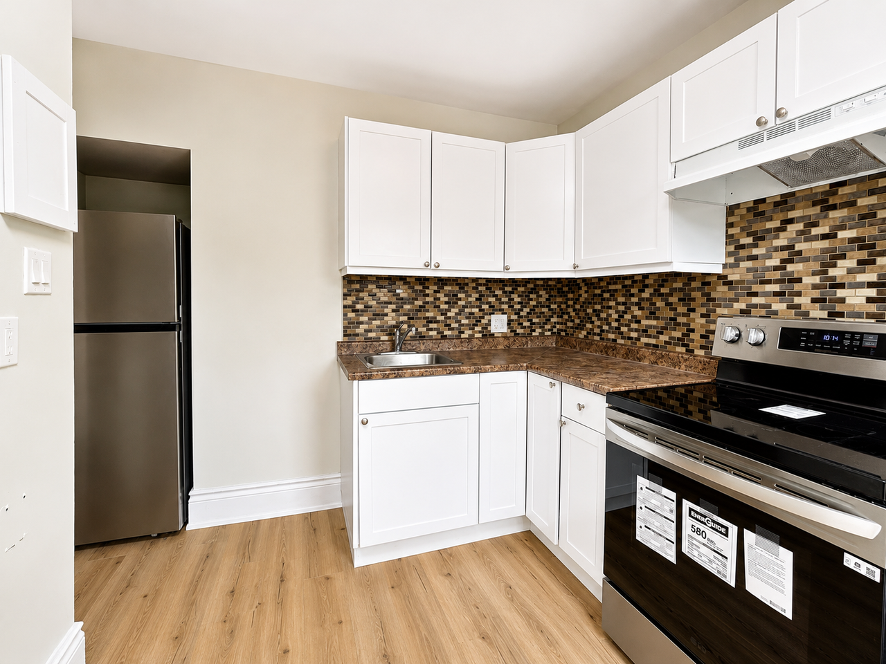 624 Main Street East #17 - Photo 3 of 13