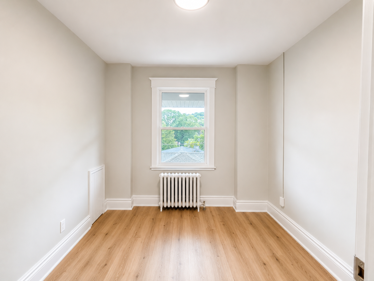 624 Main Street East #17 - Photo 4 of 13