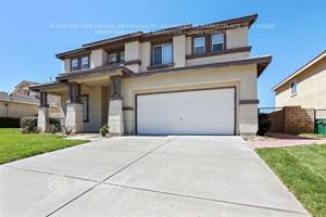 featured image of 2533 Carolyn Dr