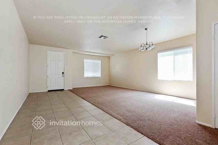 2533 Carolyn Dr - Photo 3 of 20