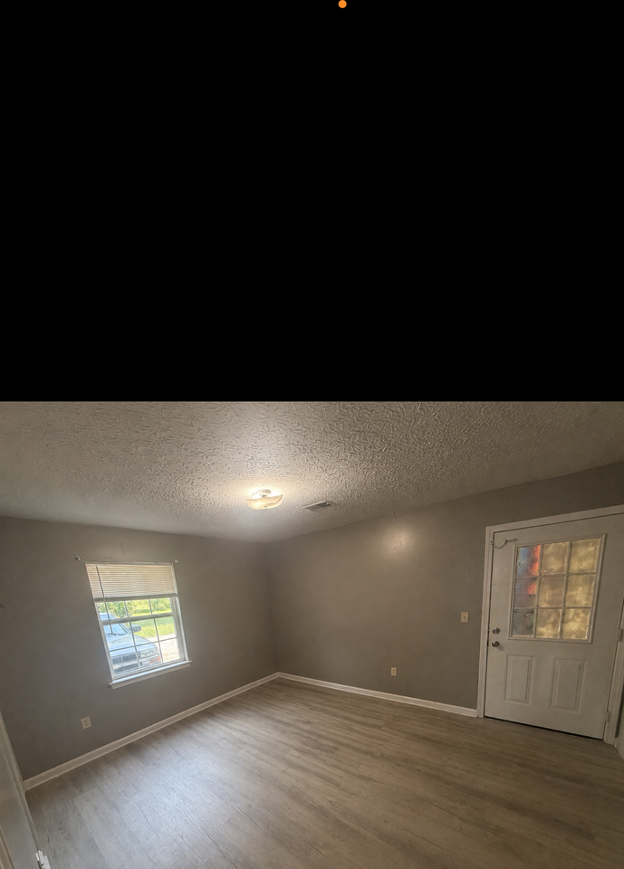 199 S Brook St Apt 4 #1 - Photo 6 of 7