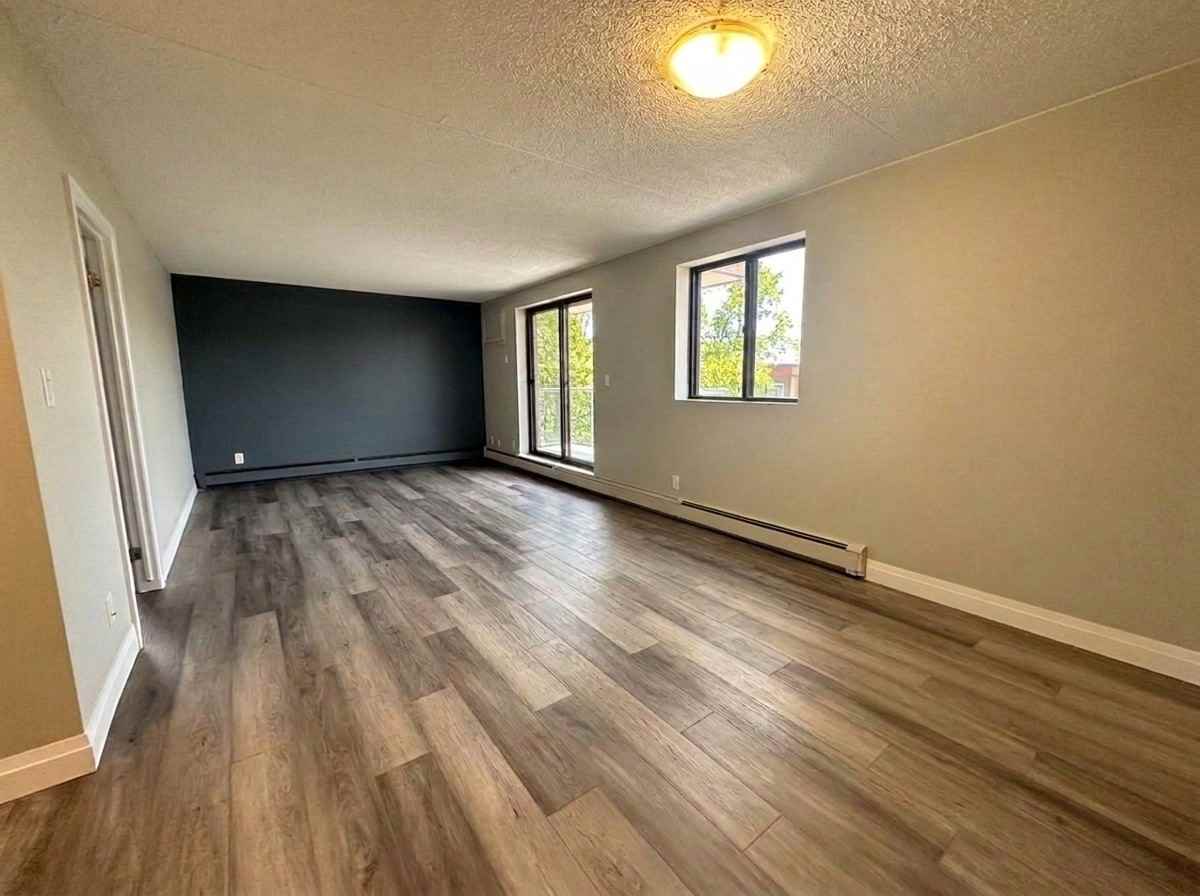 40 Front Street - Photo 2 of 32