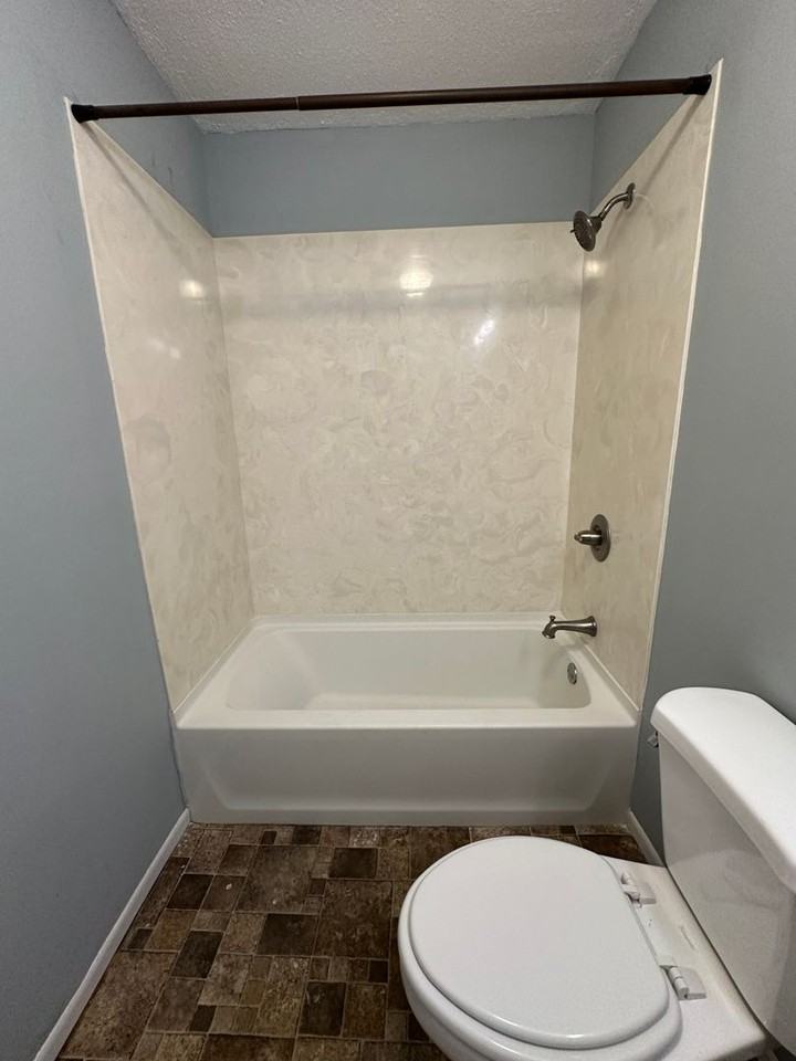 1129 Roswell Rd - Photo 7 of 20