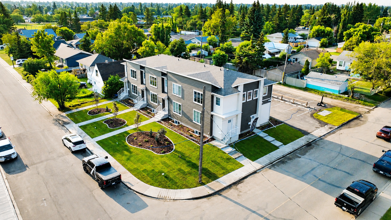 The Eastwood - Photo 5 of 20