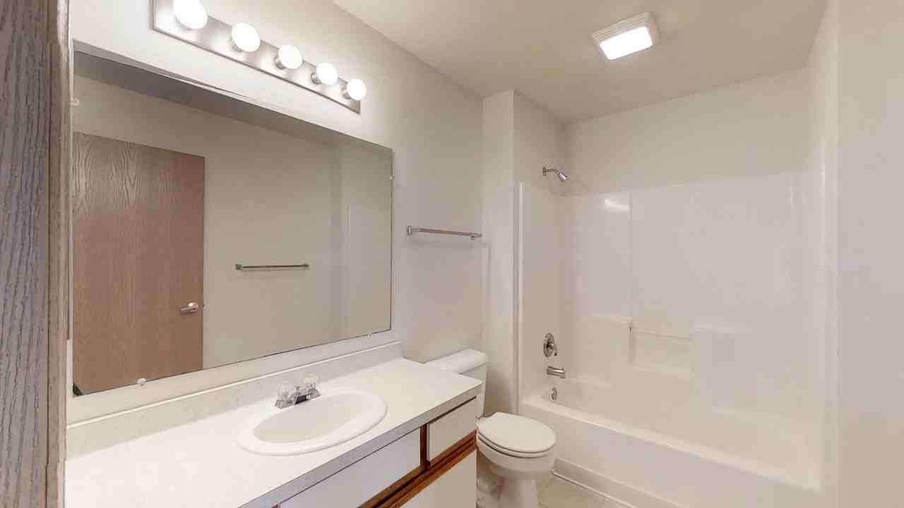 N168W21770 Main St - Photo 6 of 10
