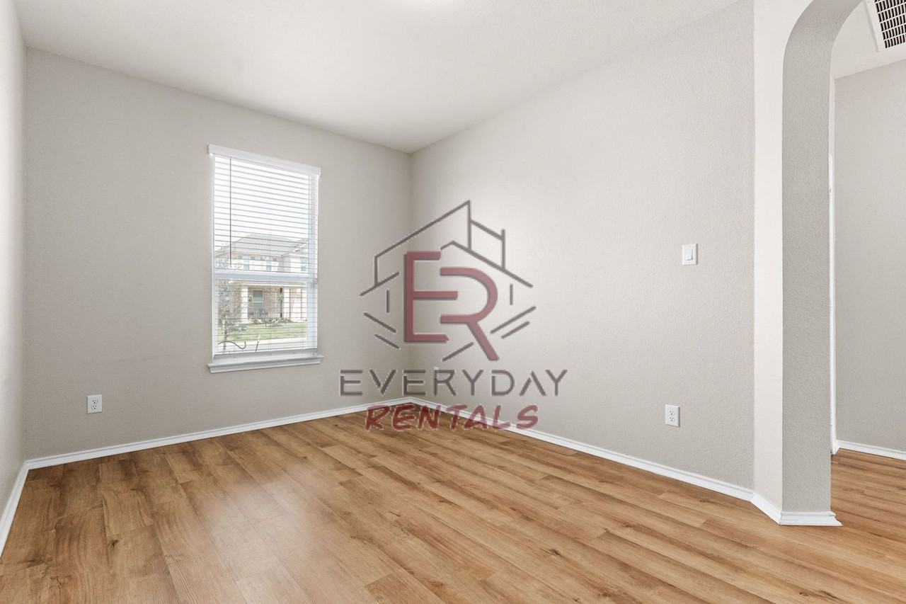 1228 Ayham Trl - Photo 5 of 20
