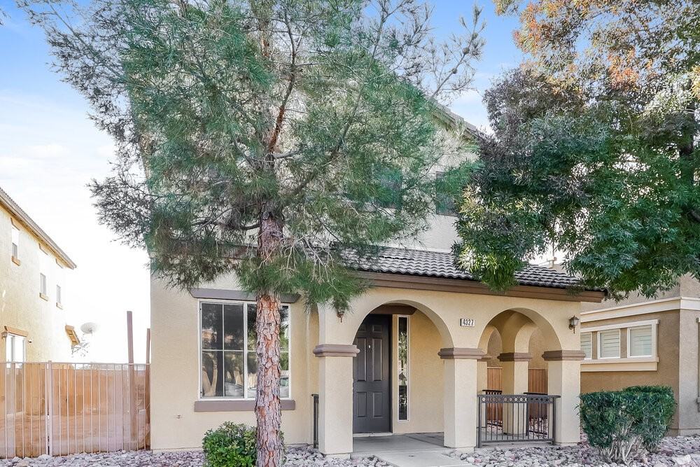 4327 Hera Temple Ave - Photo 4 of 17