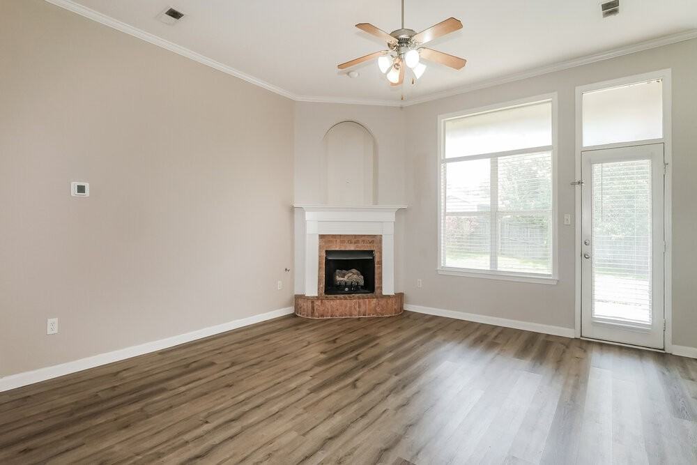 6181 Braybourne Main - Photo 5 of 17