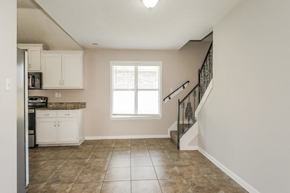 6181 Braybourne Main - Photo 7 of 17