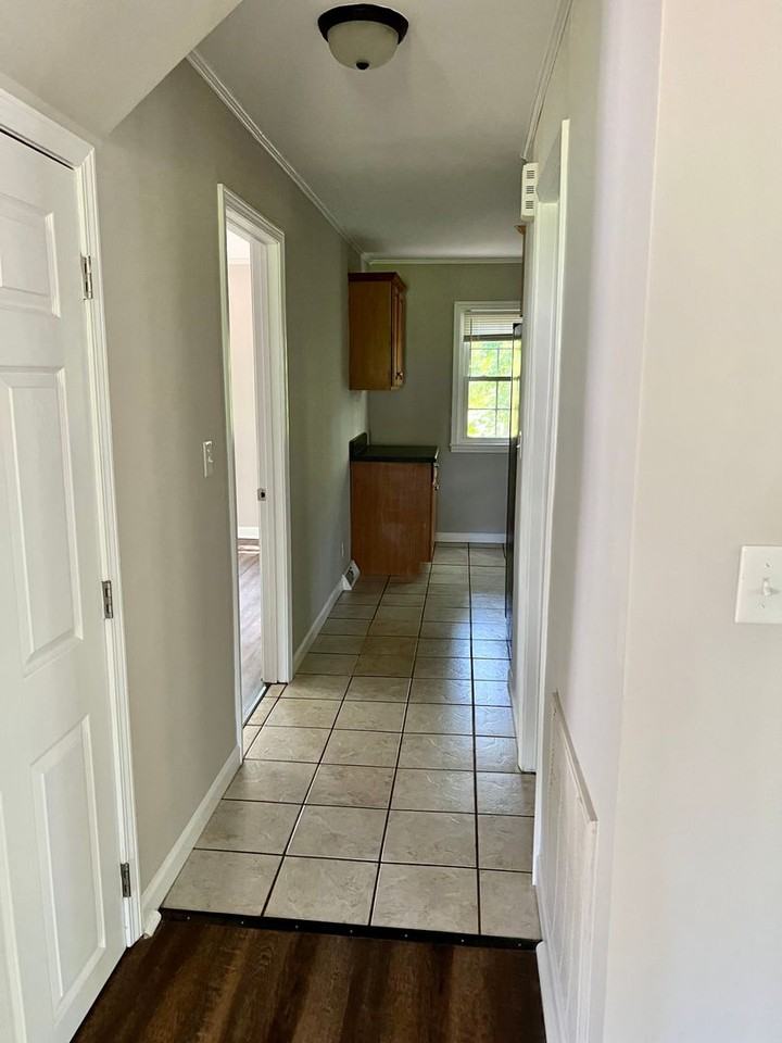 1278 Redding Ln - Photo 7 of 31