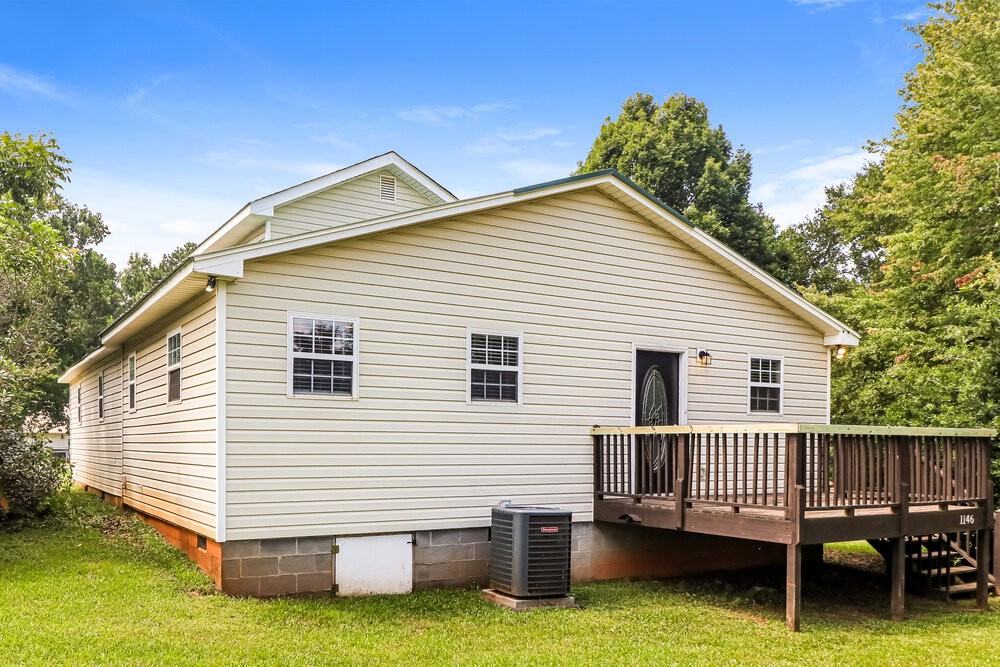 1146 Little Vine Church Rd - Photo 4 of 17