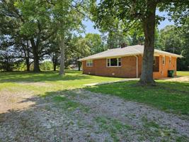 featured image of 2477 Meadow Rd