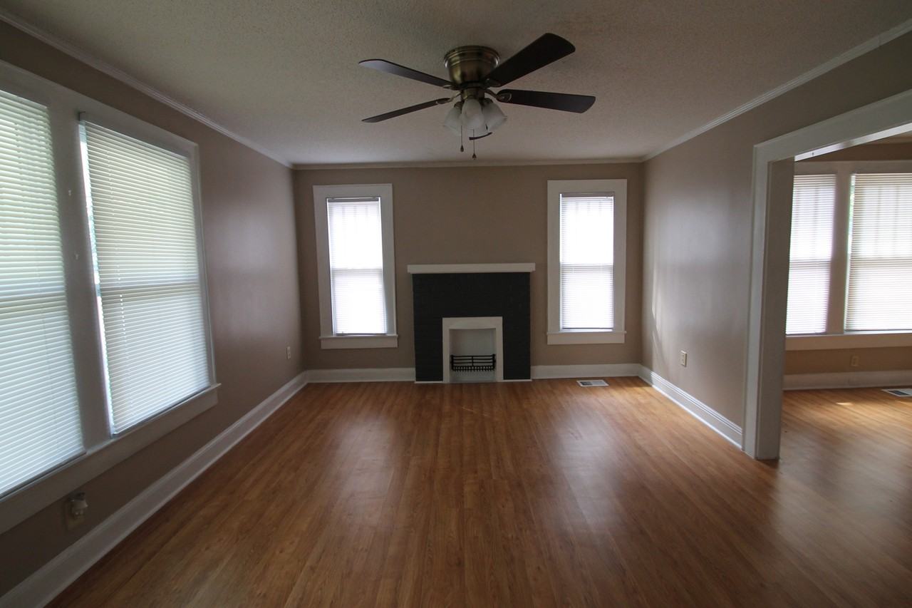 521 Chestnut St - Photo 3 of 12