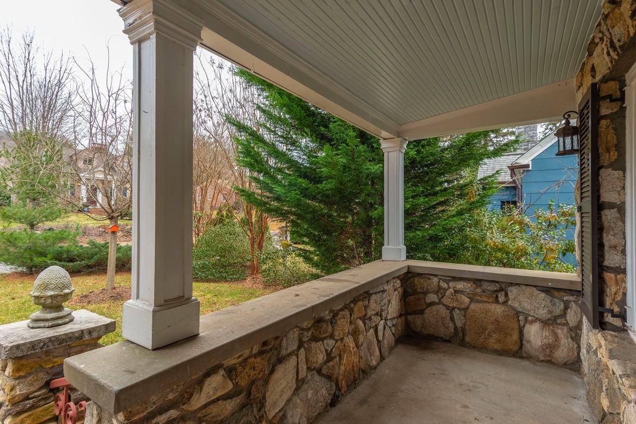 16 Lorraine Ave - Photo 3 of 24