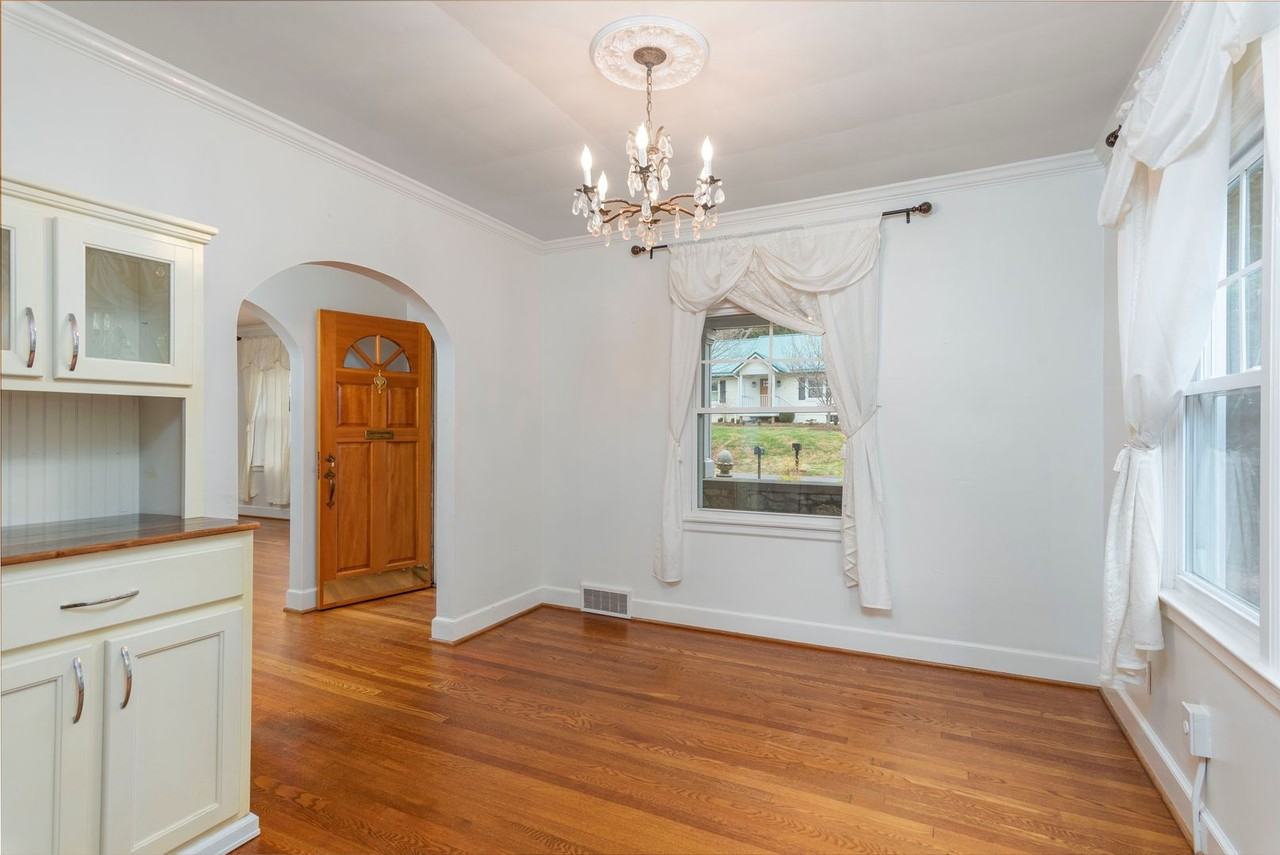16 Lorraine Ave - Photo 7 of 24