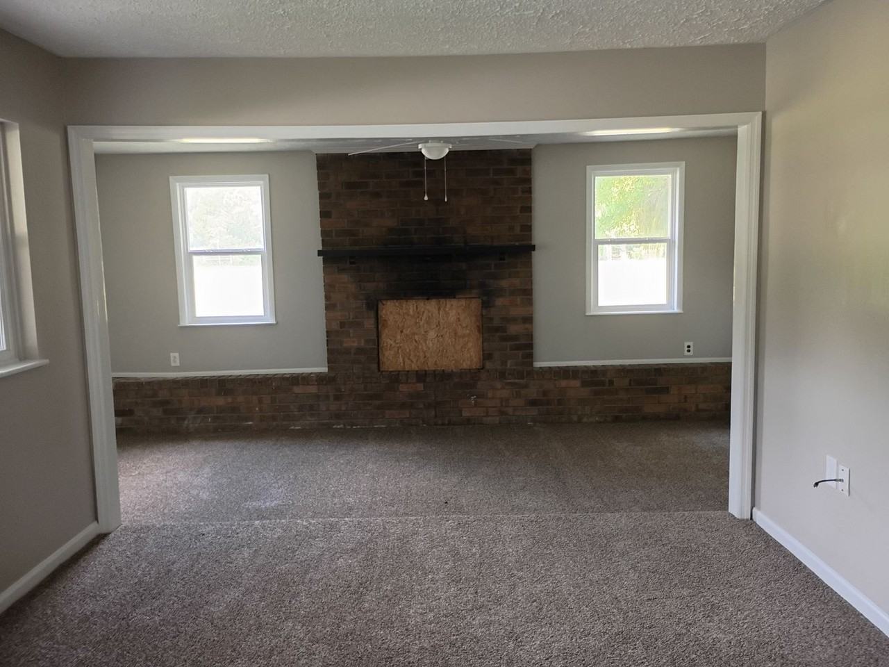 1802 E 58th St - Photo 3 of 15