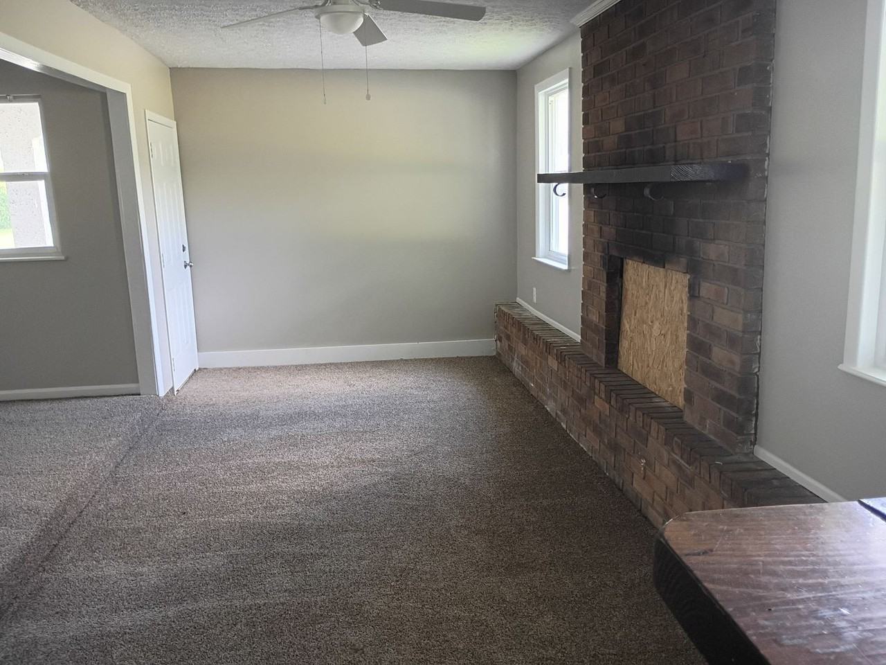 1802 E 58th St - Photo 6 of 15