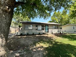 featured image of 3308 S Saint Paul Ave