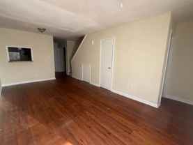 114 Rue Royale - Photo 1 of 1