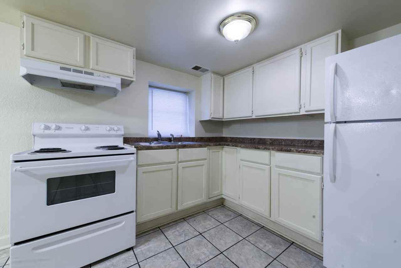 6210 S Whipple - Photo 5 of 10