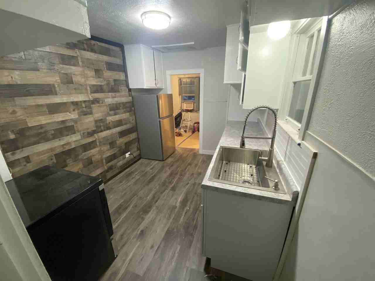 2115 Omaha St - Photo 4 of 8