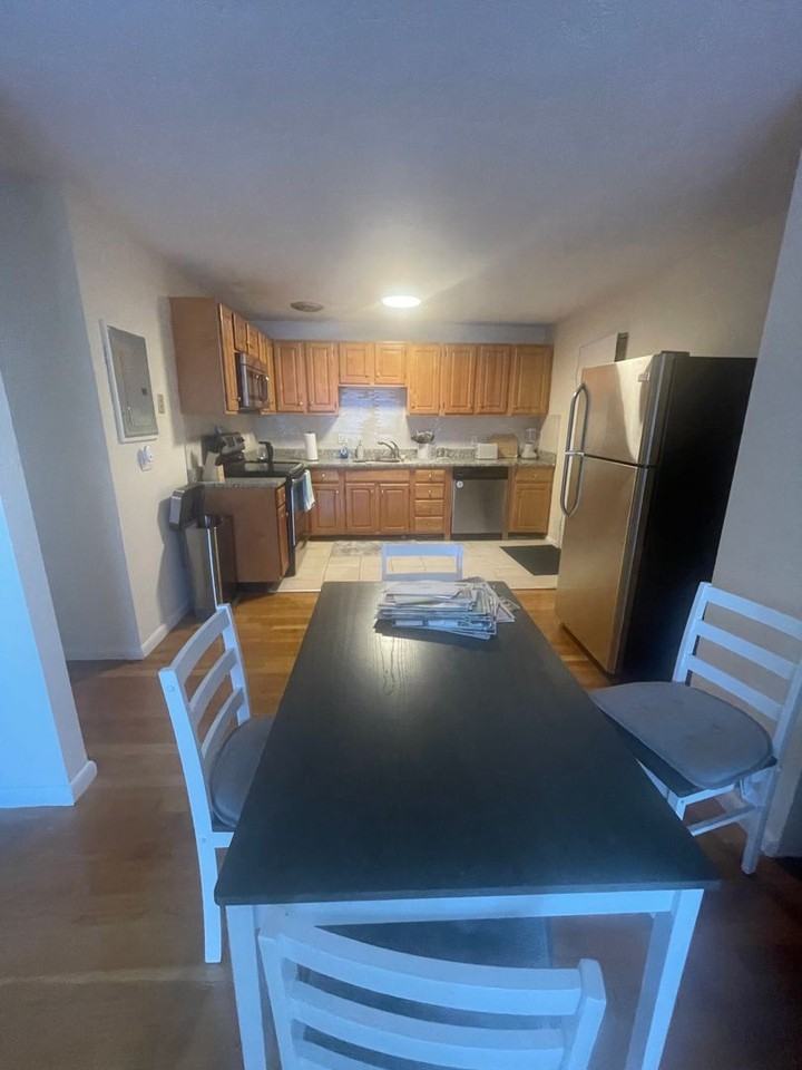 210 Babcock St - Photo 4 of 6