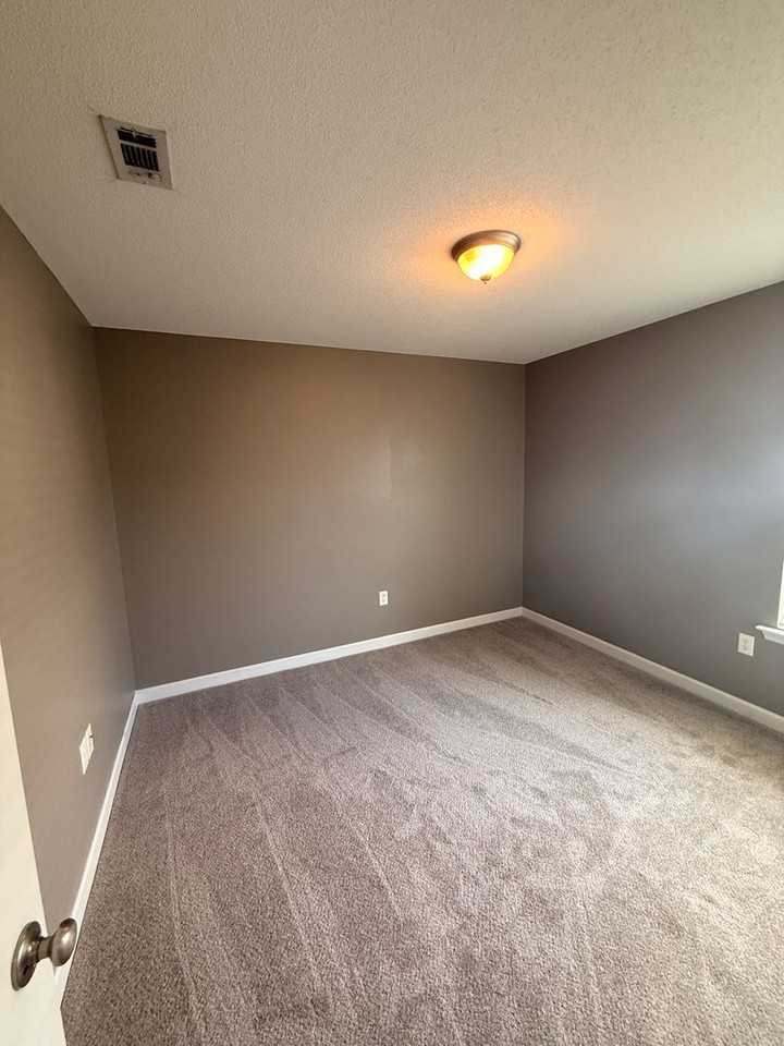 5203 Branch Point Dr - Photo 7 of 10