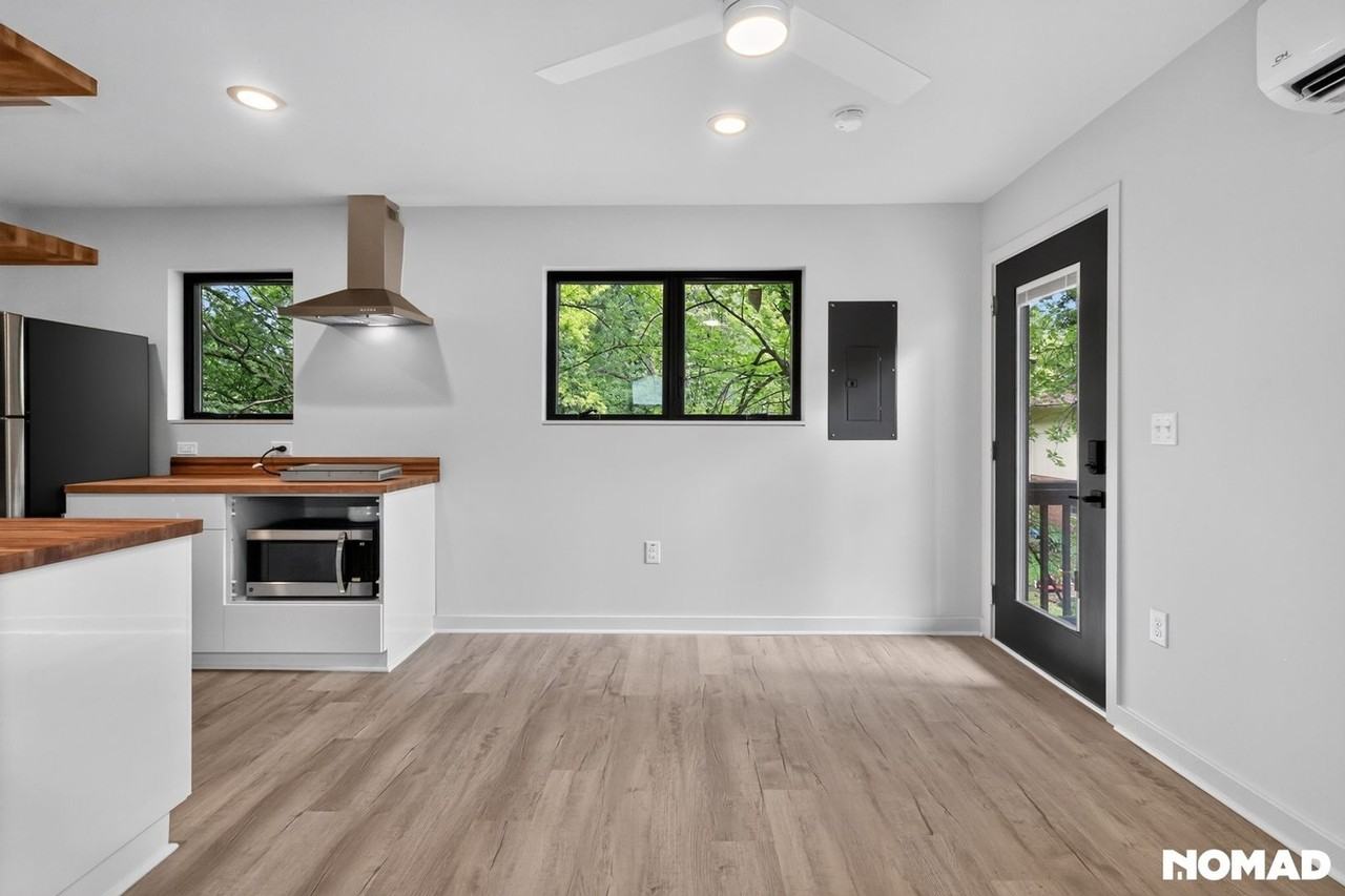 2413 Glascock St - Photo 4 of 11