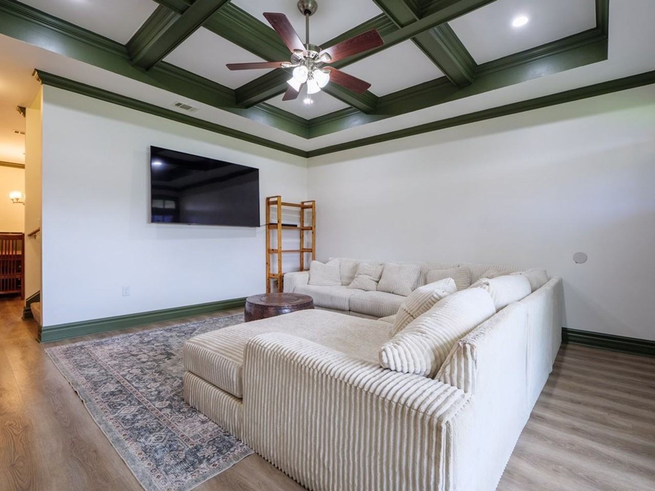 4063 Mckenzie Ln - Photo 2 of 15