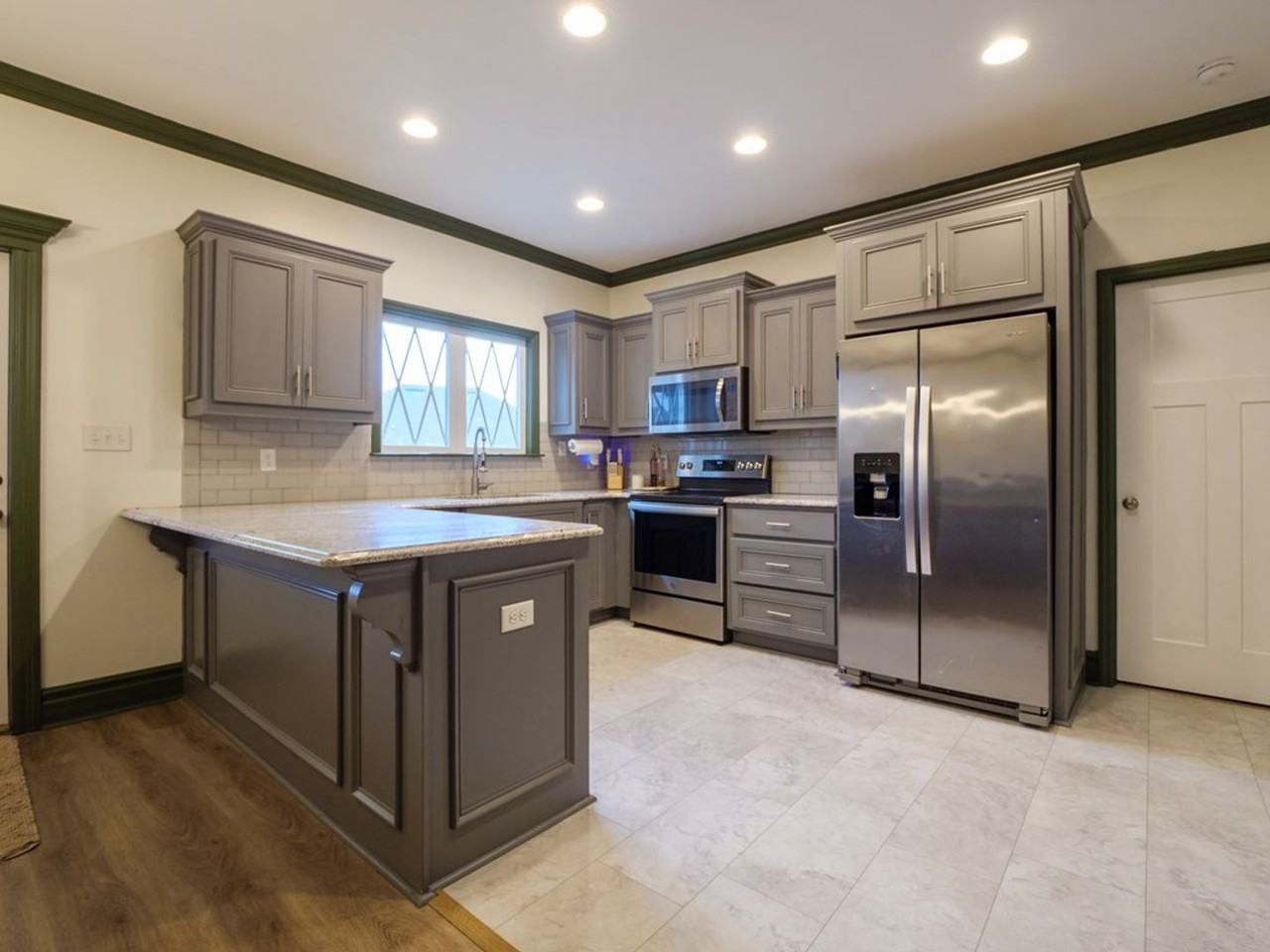 4063 Mckenzie Ln - Photo 3 of 15