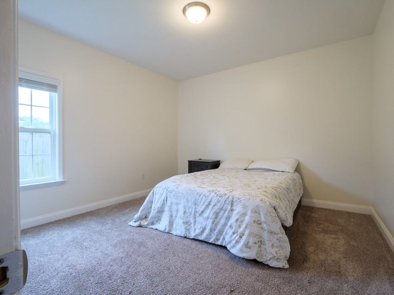 4063 Mckenzie Ln - Photo 5 of 15